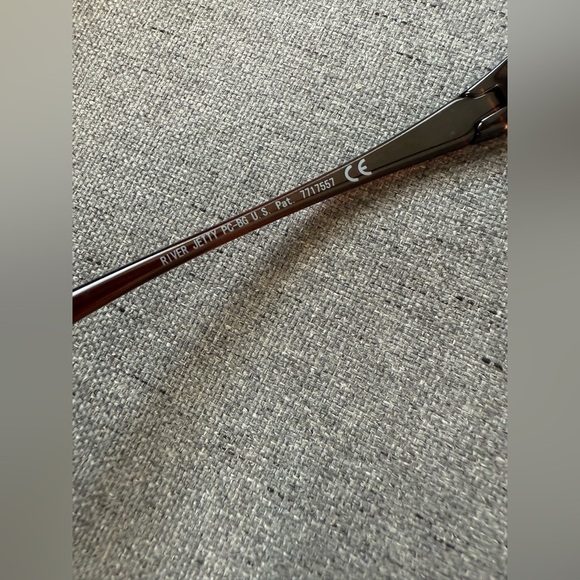 Maui Jim Middles Sunglasses MJ 430 26 63/16 116
Matte Rootbeer Scratched Lenses - Picture 8 of 8